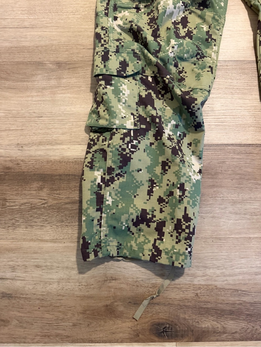 U.S. Navy Pants Working Uniform Type III Medium Tall NWU Seals Military Camo - Picture 4 of 9